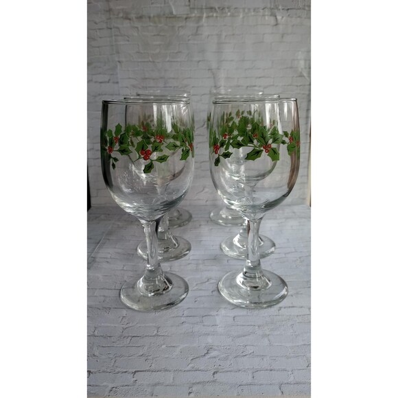 Set of 6 Holly Berry Wine Glasses | Christmas Grand Millennial Cottage Core - Picture 1 of 2